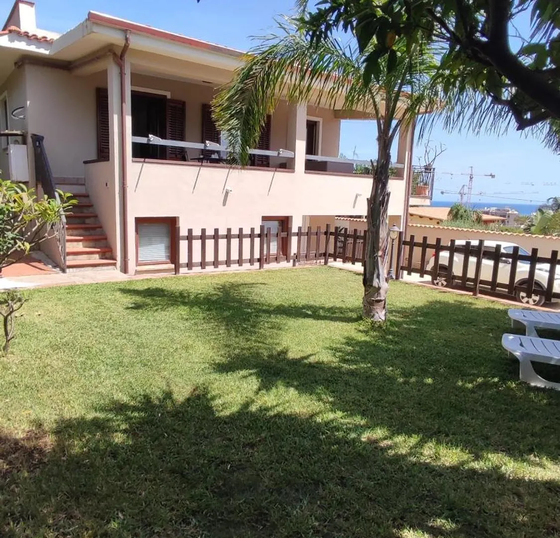 Casa Ohana Carini