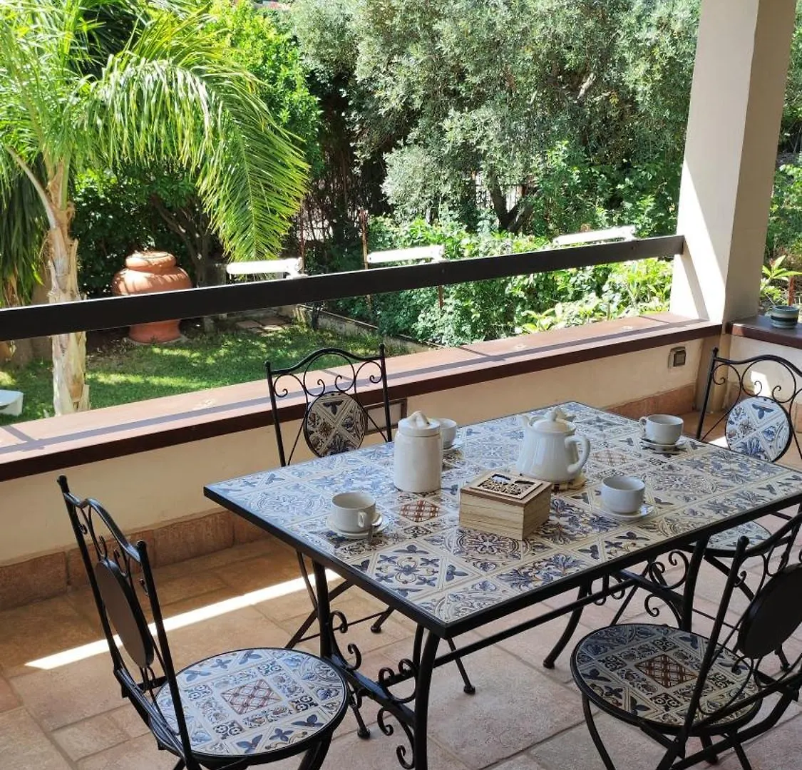 Casa Ohana Carini Italie